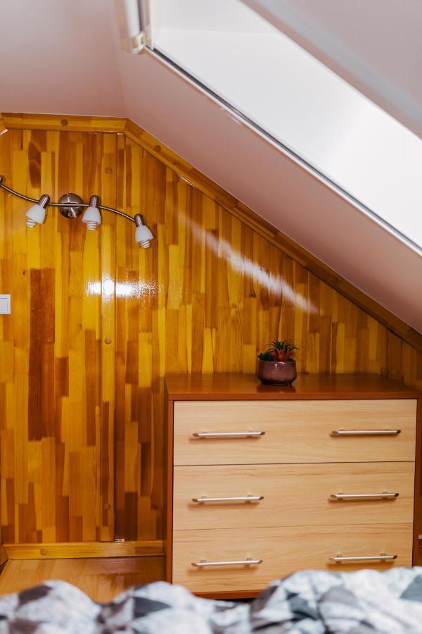 Niki Apartman Gyula Esterno foto