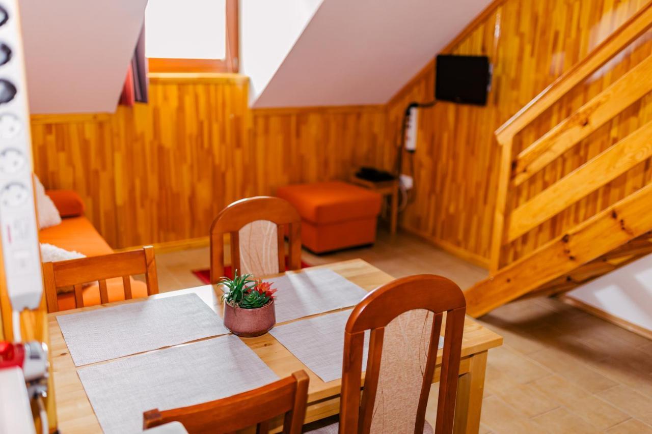 Niki Apartman Gyula Esterno foto