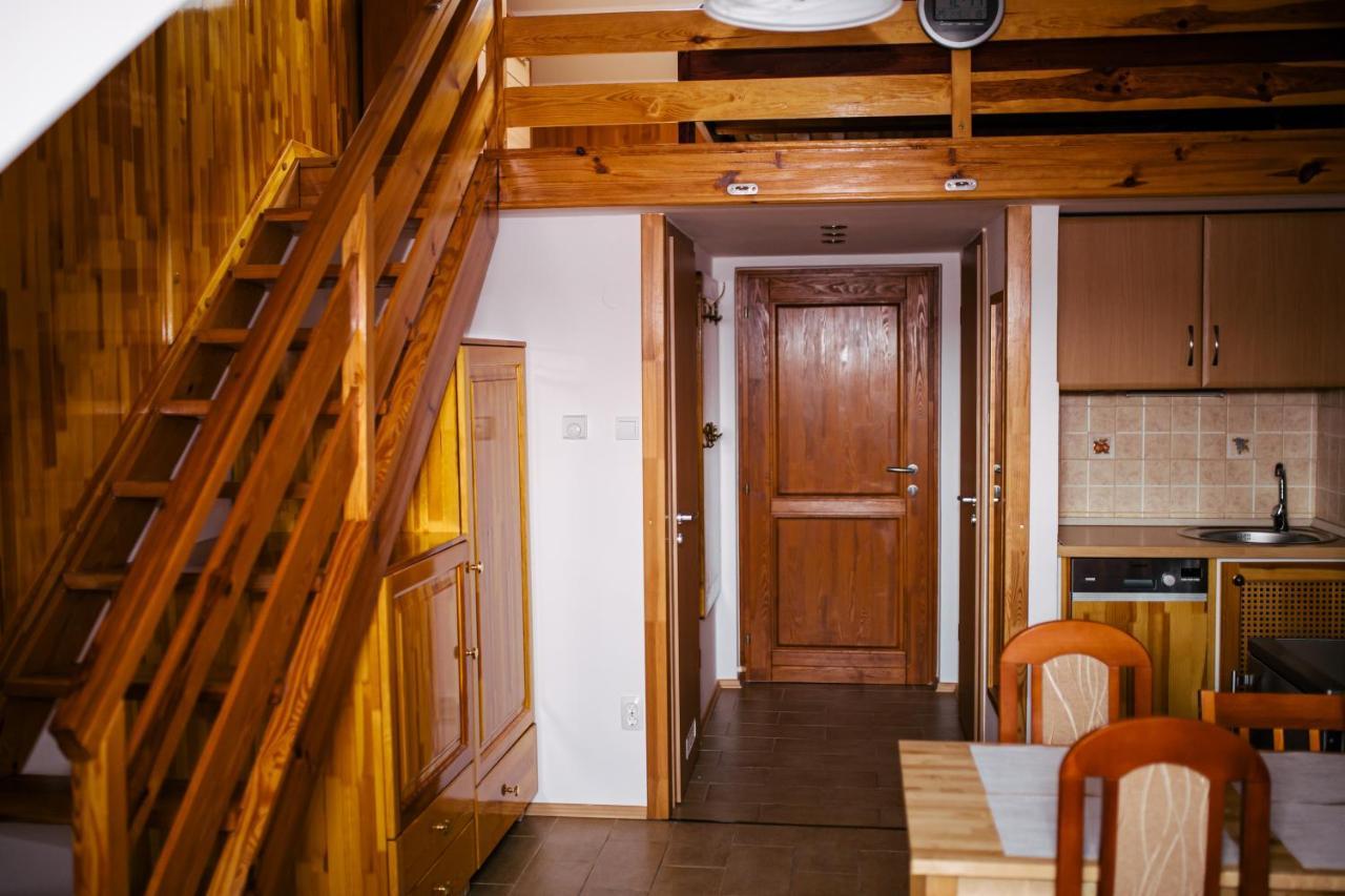 Niki Apartman Gyula Esterno foto