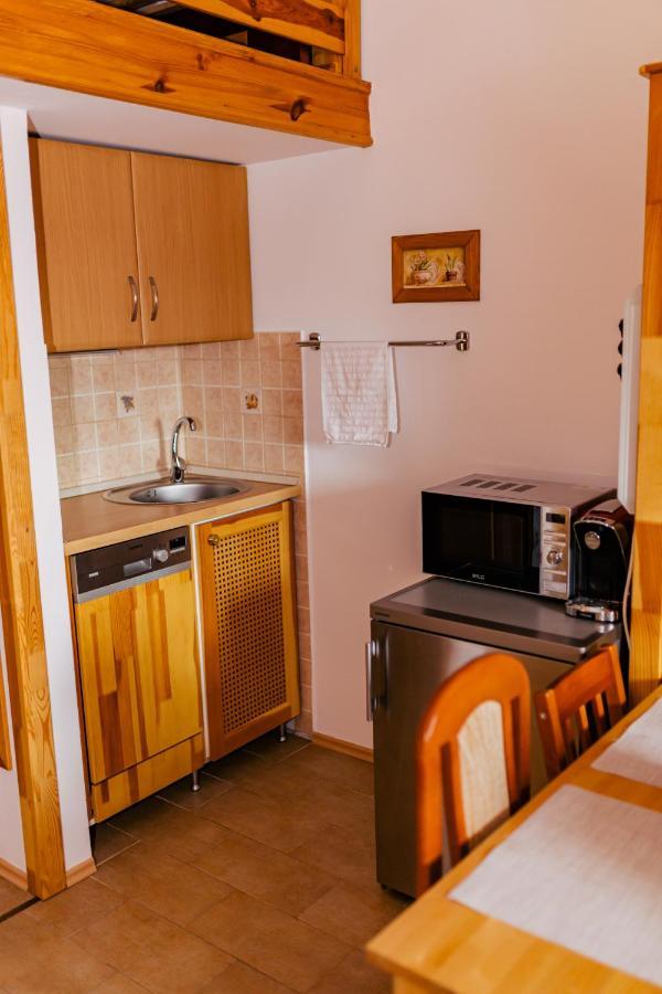 Niki Apartman Gyula Esterno foto